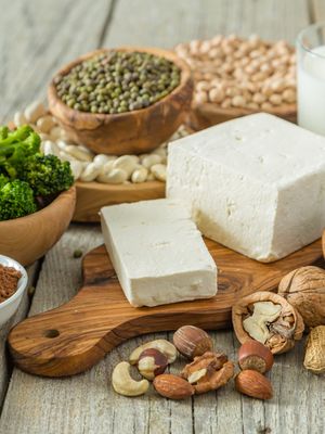 kasium vegaani ruokavalio pähkinät pavut soija tofu