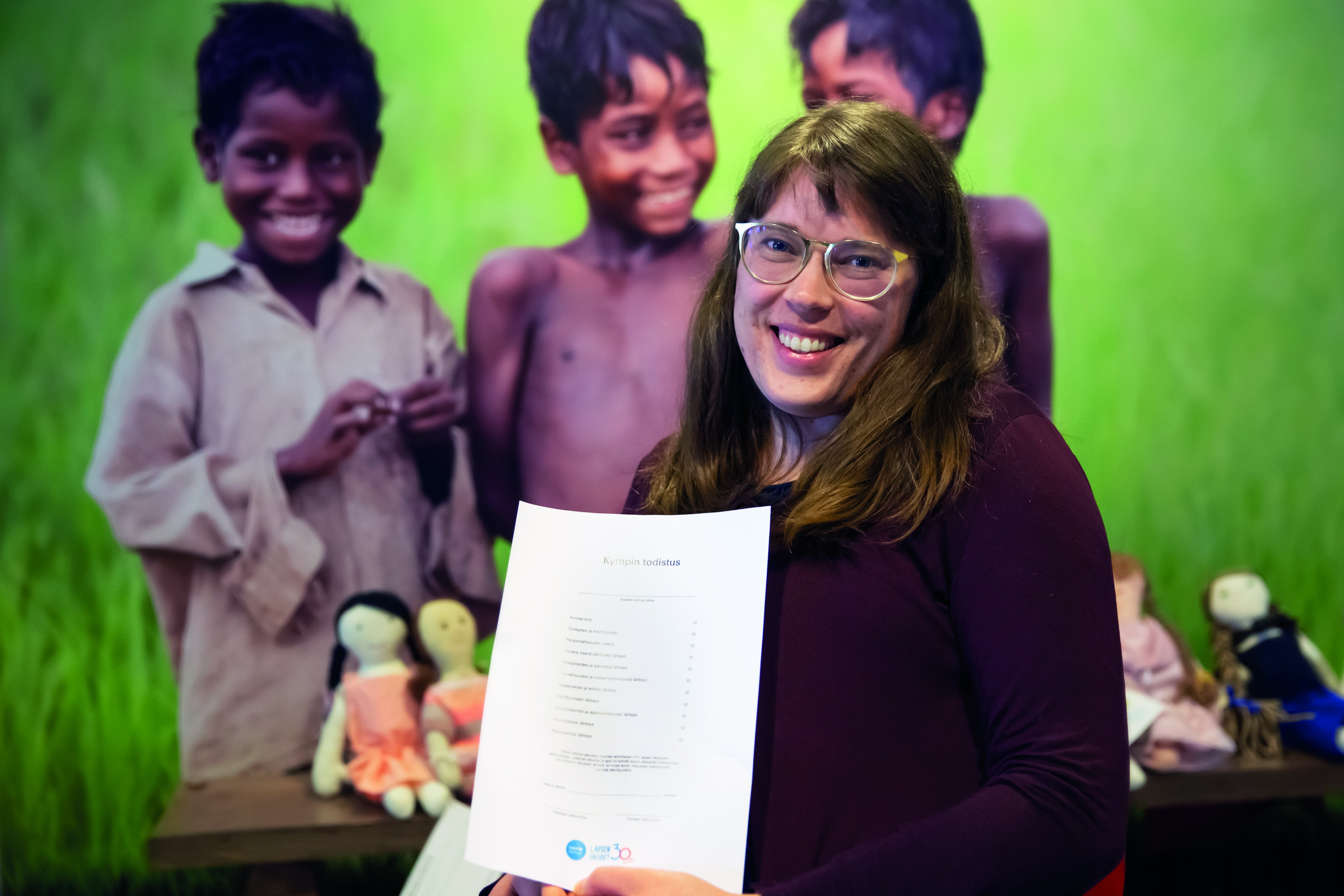 Unicef tarttui opettaja Anna Karjulan ideaan uudenlaisesta todistuksesta. Kuva: UNICEF/Suomi 2019/Käyhkö