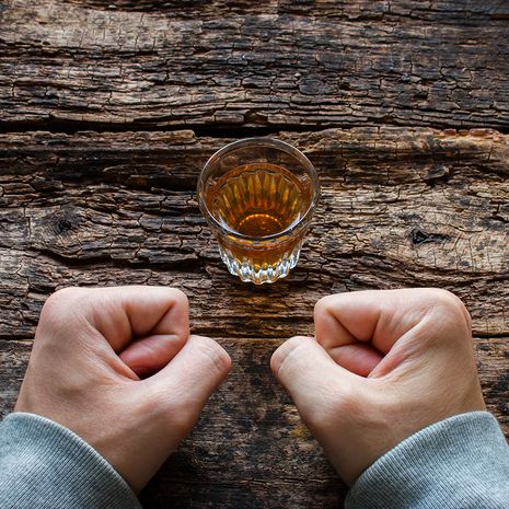 alkoholin suurkulutus, alkoholismi, riippuvuus, addiktio