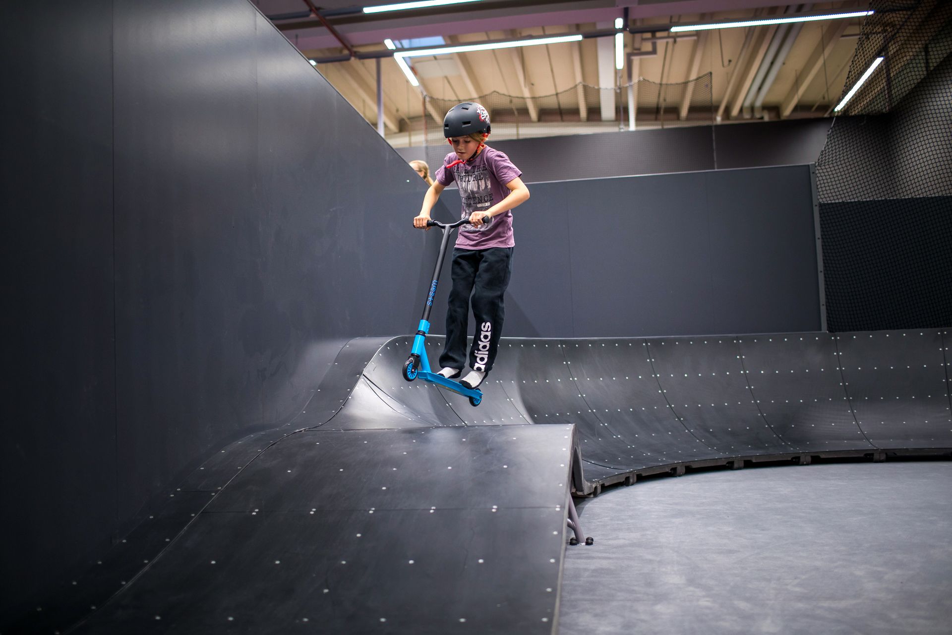 Kouvolan Tykkimäki toimii talvisin sisäpuisto Actionparkina. Uusi puisto on avattu Lahteen. Kuva: Actionpark