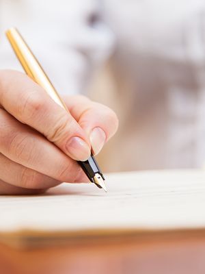 voimaannuttava kirjoittaminen ja kirjallisuusterapia apuna muutoksessa